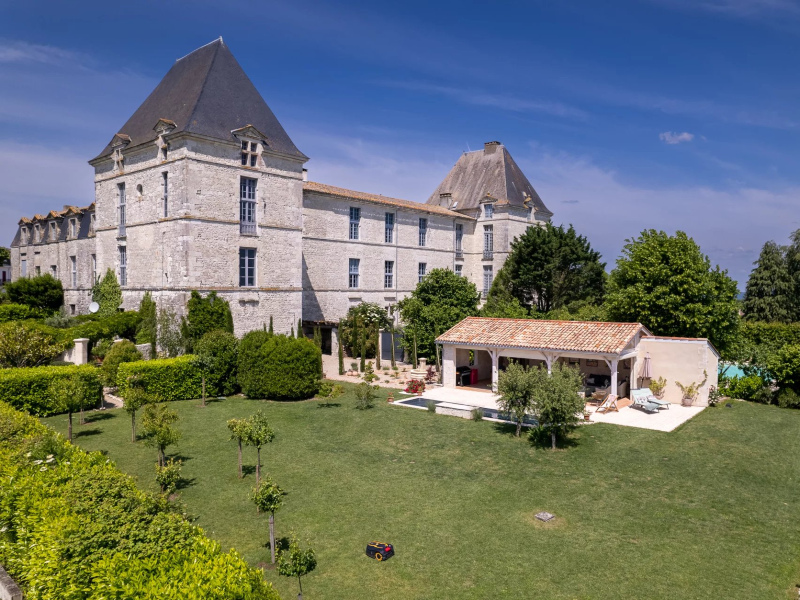 chateau house Saussignac